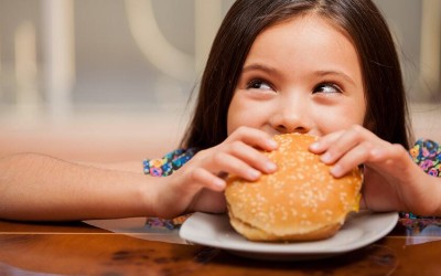 چرا کودکم همیشه گرسنه است؟