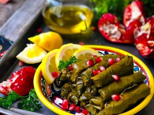 خوشمزه‌ترین چاشنی دلمه برگ مو