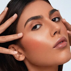 رژ گونه شیگلم استیکی