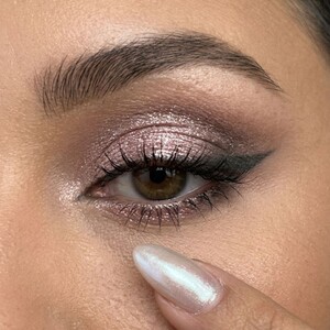 سایه تکی گلیتر گلدن رز Glitter Glow