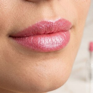 رژ لب شاین دار گلدن رز Sparkle Bright