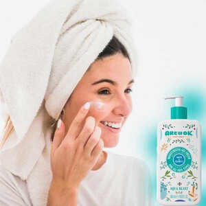 ژل کرم آبرسان آر یو اکی انگور و ویتامین 500ml E