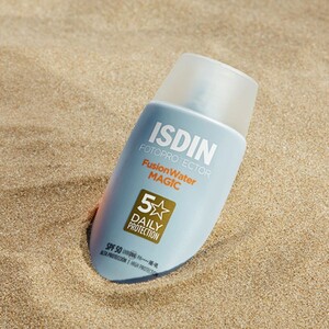 ضدآفتاب فیوژن واتر مجیک ایزدین SPF50