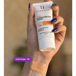 ضد آفتاب رنگی SPF50 بیزانس پوست خشک و حساس