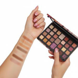 پالت سایه چشم27 رنگ رولوشن مدل Allure