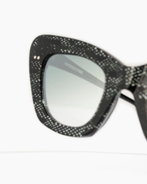 Cat-eye caged