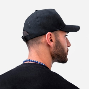 motif purple cap