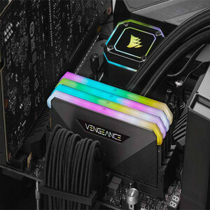CORSAIR Vengeance Quad Channel 32GB 3200MHz CL16 DDR4.jpg