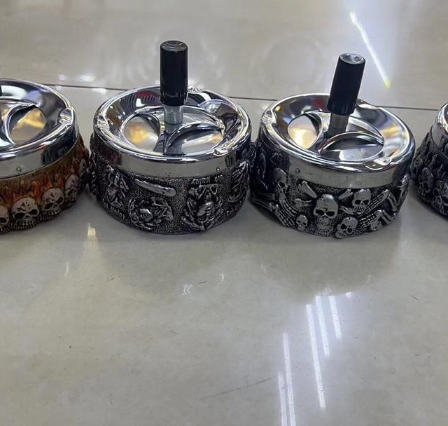 زیرسیگاری طرح اسکلت