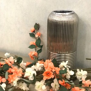 گلدان شیار دار شیشه ای