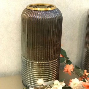 گلدان شیار دار شیشه ای
