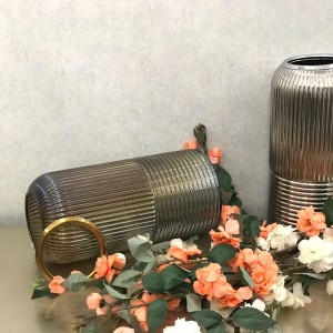 گلدان شیار دار شیشه ای