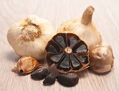 سیر سیاه اصل تازه ( 200 گرم ) پاستیلی درجه یک و شیرین تهیه شده ازسیرهمدان
