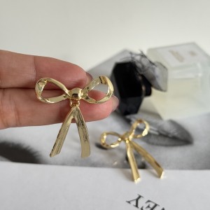 گوشواره میناس