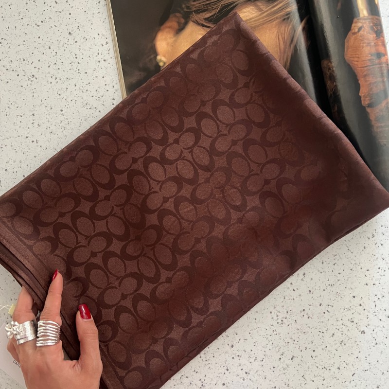 شال نخ coach