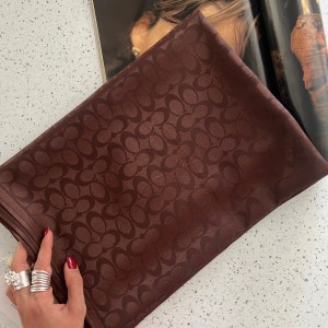 شال نخ coach