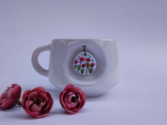 فنجان قهوه سرامیکی  سفید آویزدارمدل ژیان