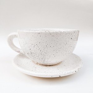 فنجان و نعلبکی  لته و کاپوچینو  سفید رو گرون نخر ؟مخصوصا طرح دار ایمالز -قیمت 6 عددی