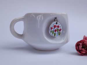 فنجان قهوه سرامیکی  سفید آویزدارمدل ژیان