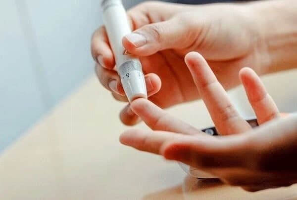 چگونه تست قند خون بگیرم؟