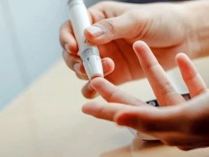چگونه تست قند خون بگیرم؟