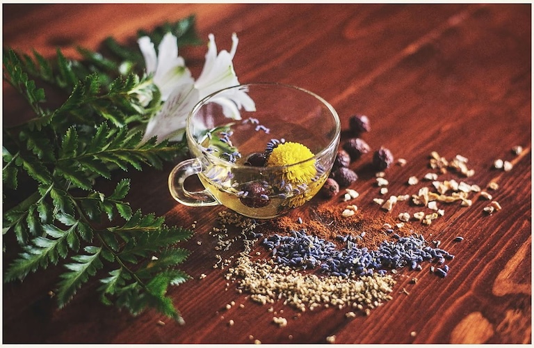 همه چیز در مورد روغن زیره سبز، از خواص درمانی تا نحوه استفاده