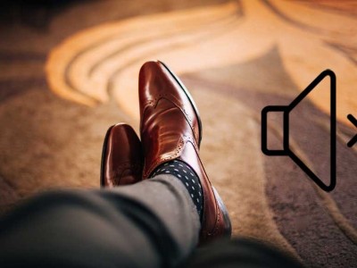 چرا کفش صدا می‌دهد و چگونه برای همیشه آن را رفع کنیم؟