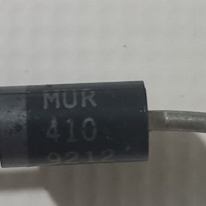 دیود فست  MUR410 برند موتورولا   100V,4A