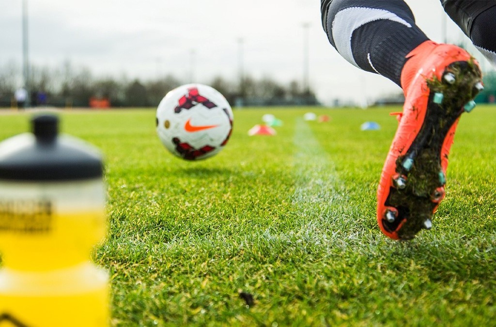 معرفی بهترین مکمل برای فوتبالیست‌ها؛ ۱۰ مکمل ضروری برای فوتبال ⚽