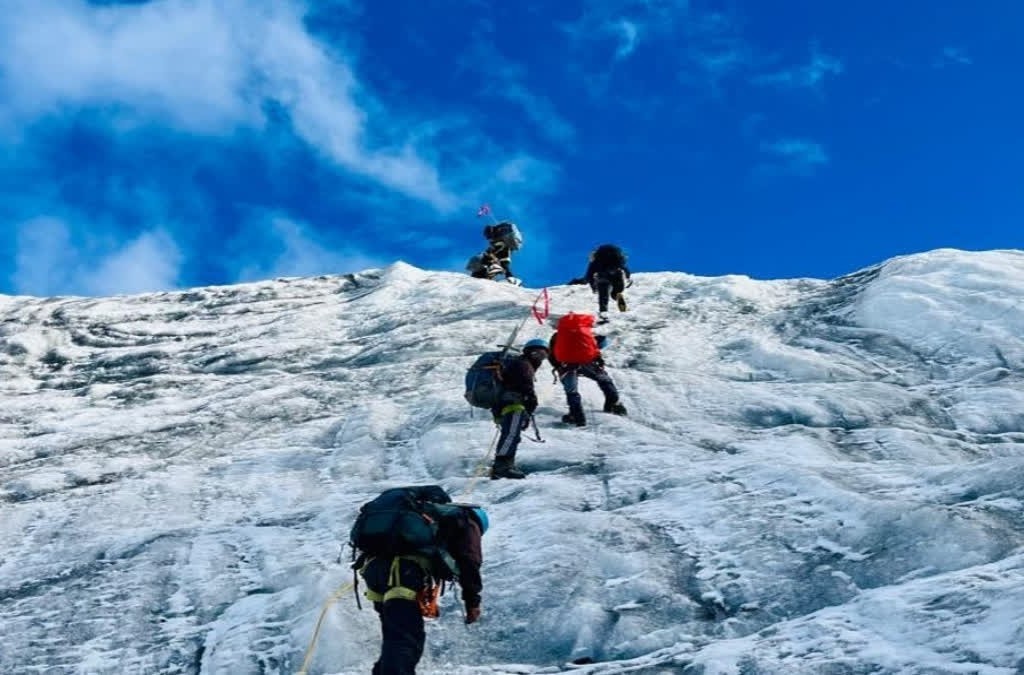 لیست بهترین مکمل برای کوهنوردی که باید بشناسید! ⛰️