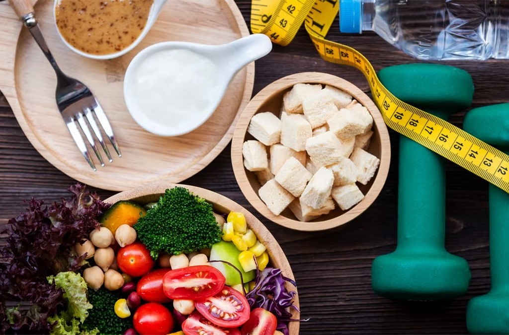 قبل تمرین بدنسازی چی بخوریم؟ بهترین وعده غذایی قبل از تمرین