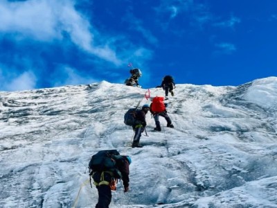 لیست بهترین مکمل برای کوهنوردی که باید بشناسید! ⛰️