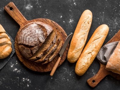 طرز تهیه نان پروتئین بدنسازی در خانه + 5 دستور پخت متنوع