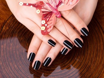 علت شکستن ناخن چیست؟ 6 روش برای داشتن ناخنی زیبا
