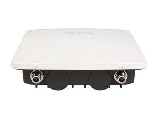 اکسس پوینت انجنیوس مدل ENH220EXT