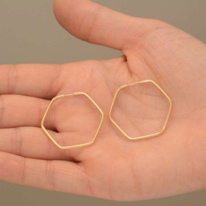 گوشواره شش ضلعی