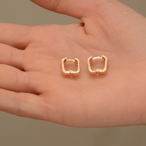 گوشواره طلا 18 عیار زنانه طلای مستجابی مدل حلقه ای کد 6703