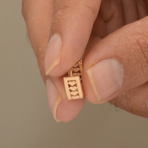 گوشواره طلا 18 عیار زنانه طلای مستجابی مدل کلیپسی قلب کد 011
