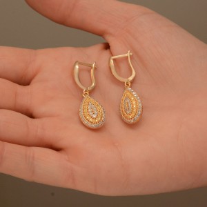 گوشواره طلا 18 عیار زنانه طلای مستجابی مدل آوا تراش اشکی کد 03