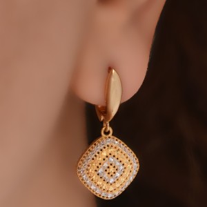 نیم ست طلا 18 عیار زنانه طلای مستجابی مدل آوا تراش کد 675