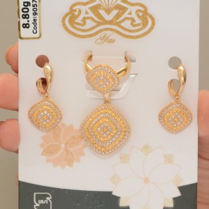 نیم ست طلا 18 عیار زنانه طلای مستجابی مدل آوا تراش کد 675