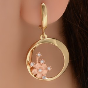 نیم ست طلا 18 عیار زنانه طلای مستجابی مدل ورسا کد 67151