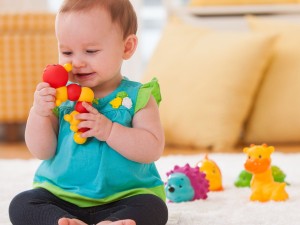 اسباب بازی برای نوزاد هفت ماهه (مطلب)