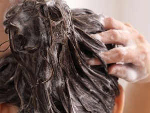 آیا زمان آن رسیده که به سمت شامپوهای بدون سولفات برویم؟ (مطلب)