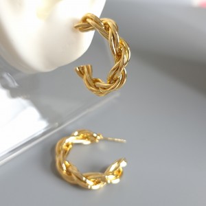 گوشواره ه استیل نیم حلقه پیچ