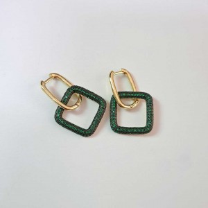گوشواره مثلث سبز فول نگین