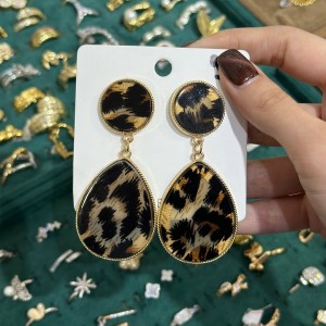 گوشواره پلنگی دایره  کرم