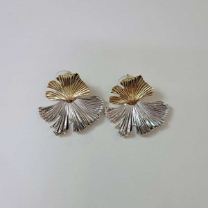 گوشواره برگ دو رنگ سایز کوچک