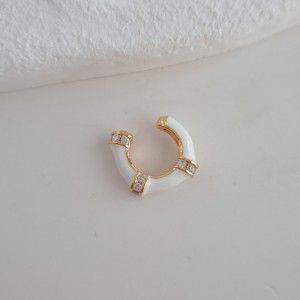 گوشواره خاص و سبک زنانه برای غضروف گوش