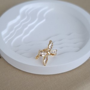 گوشواره ایرکاف پاپیون باگت دار (هر عدد)